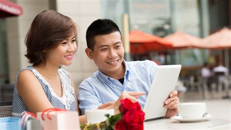 Five tips for dating in the digital age